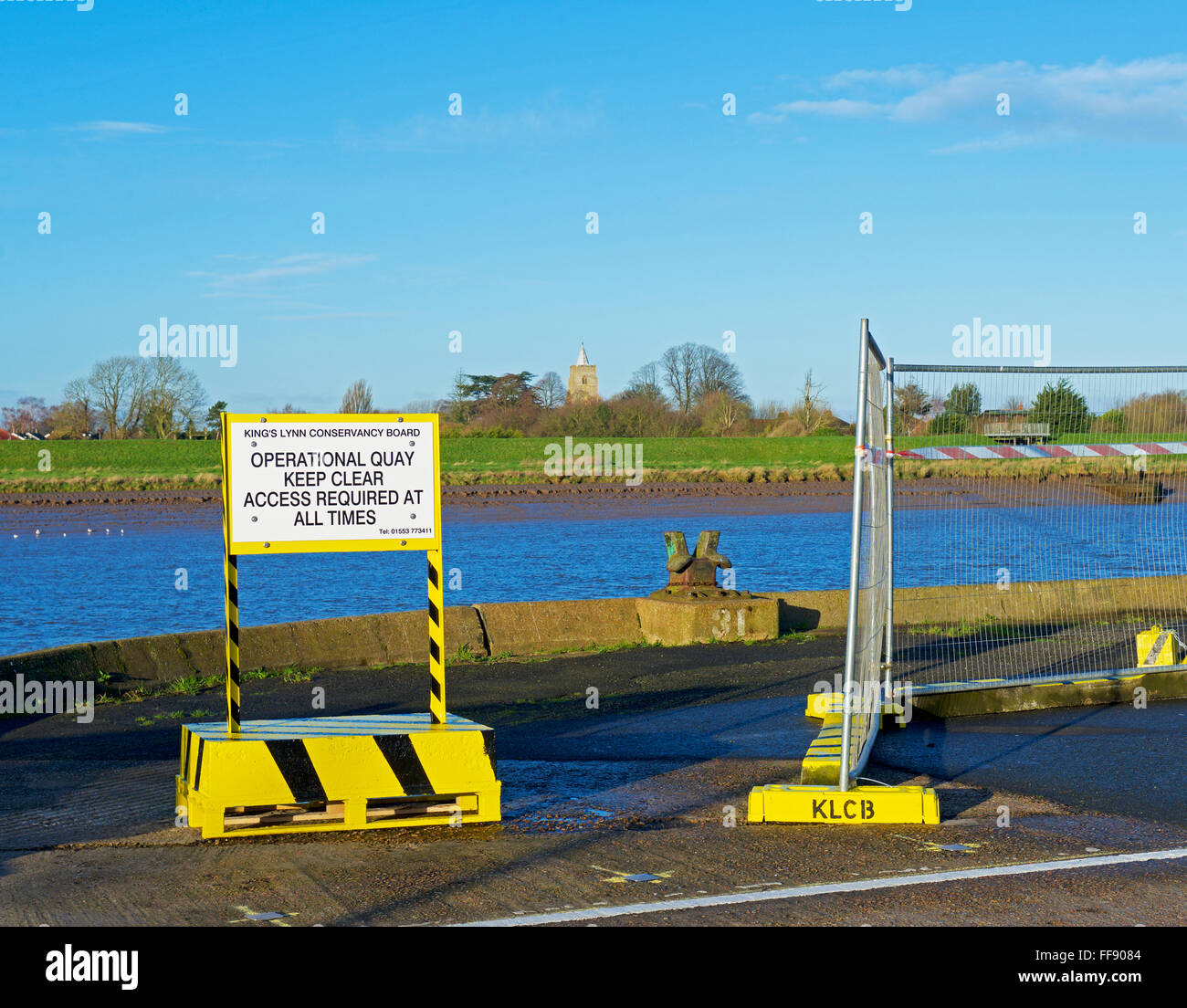 Sign warning that this is an operational quay, Kings Lynn, Norfolk, England UK Stock Photo Alamy