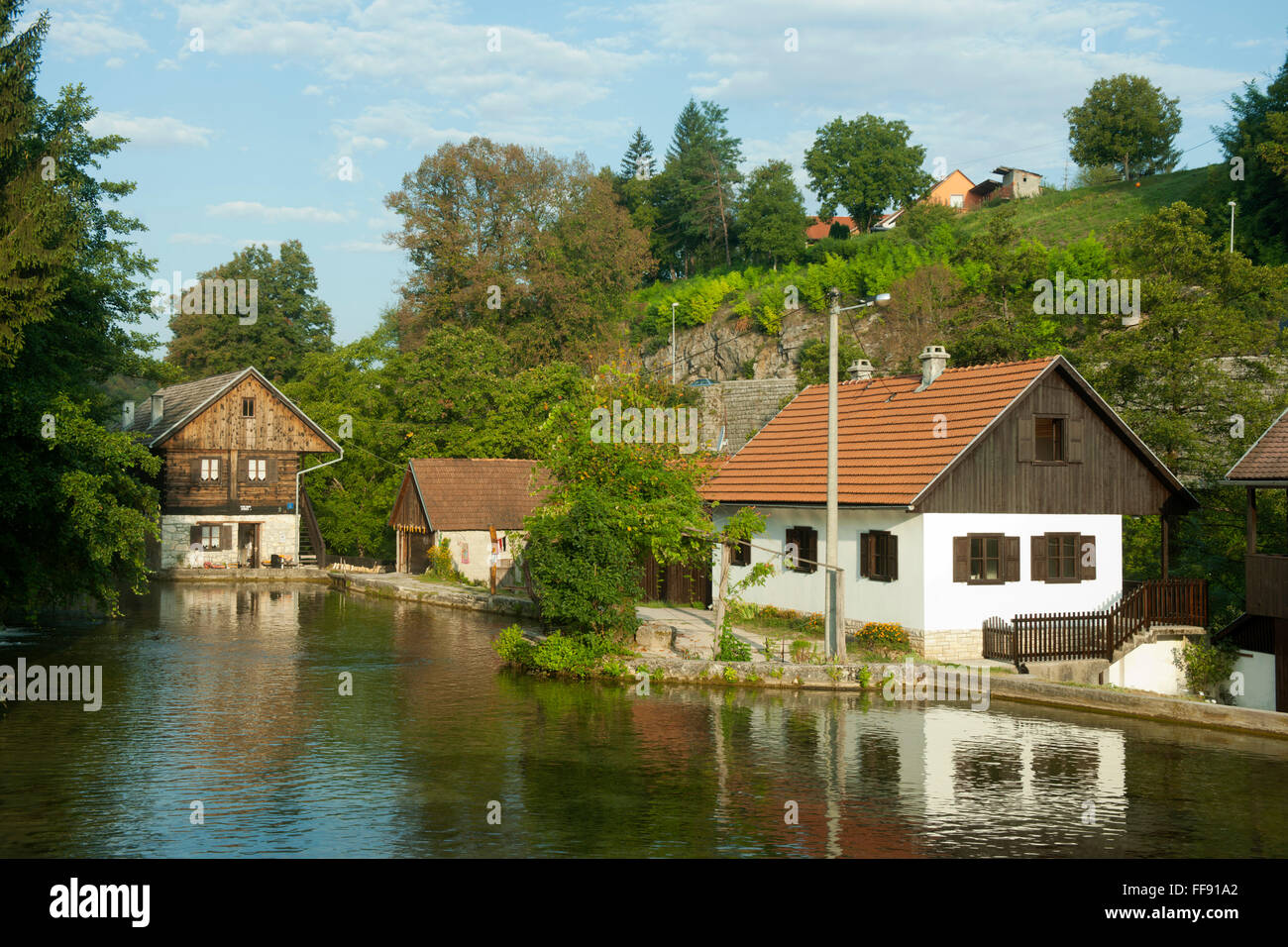 Kroatien, Dalmatien, Rastoke bei Slunj, Haus im Dorf Stock Photo