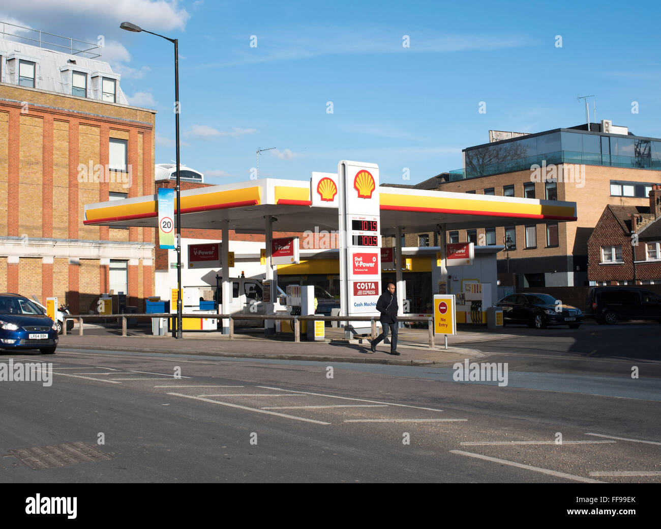 Shell Garage Petrol Stock Photos Shell Garage Petrol Stock