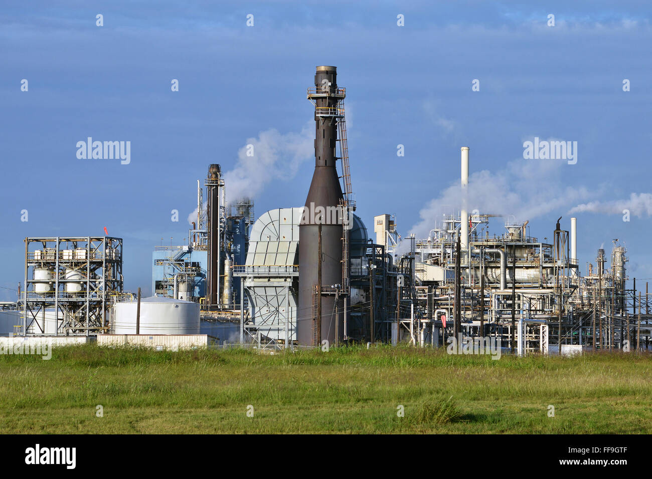 Petroleum oil hires stock photography and images Alamy
