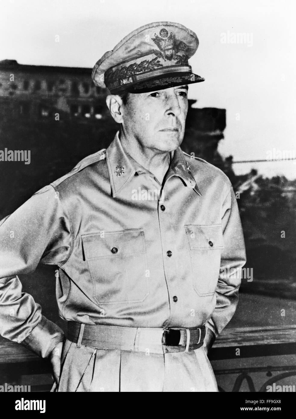 Douglas MacArthur. Portrait of  WWII American commander, General Douglas Macarthur, 24th August 1945. Stock Photo