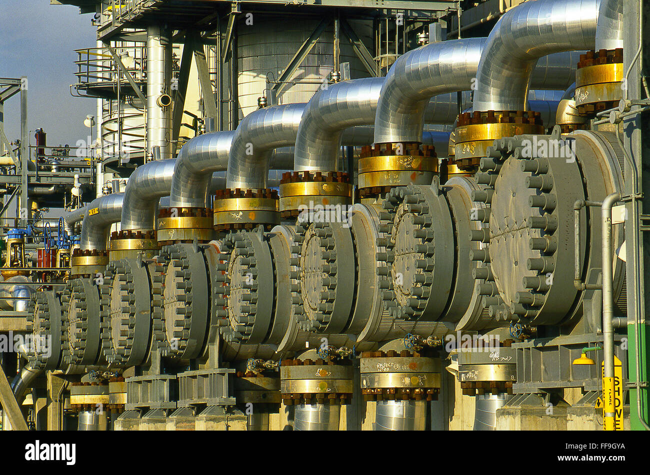 Refinery vessels at petroleum refinery Stock Photo Alamy