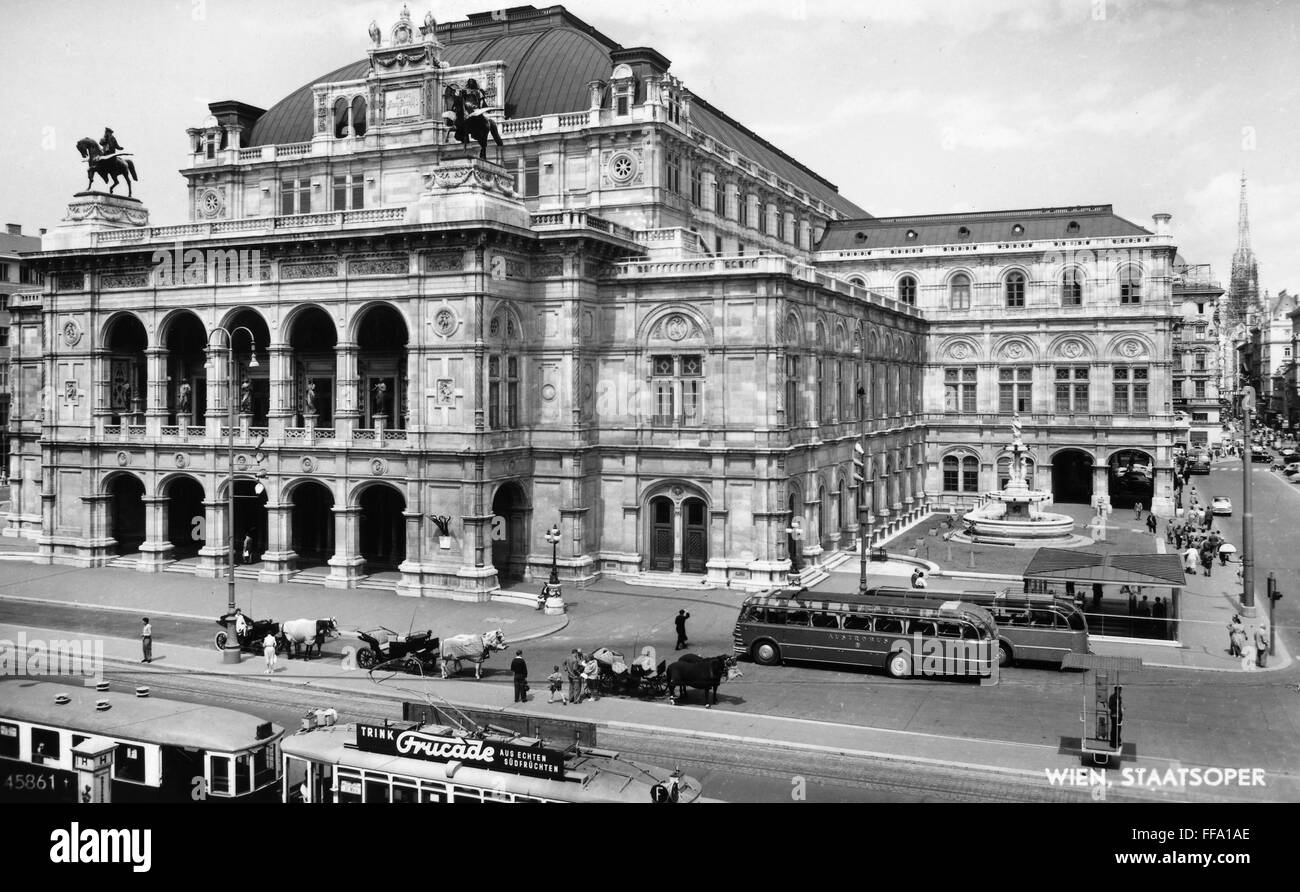 VIENNA OPERA HOUSE, c1970. /nThe State Opera House in Vienna, Austria