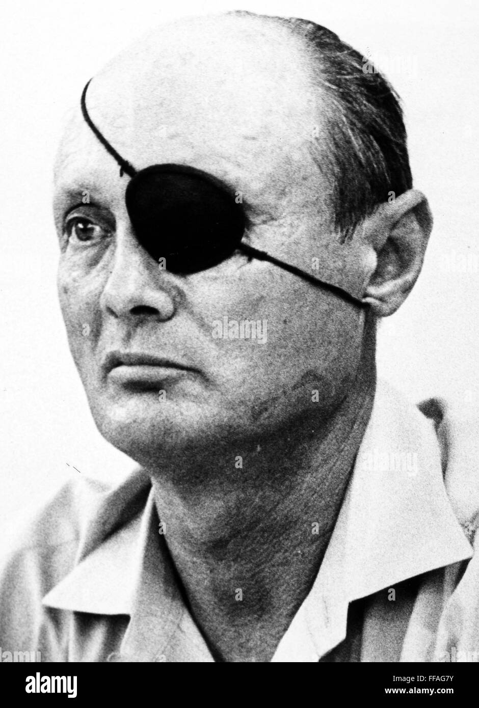 моше даян. моше даян аватар. моше даян в цвете. моше даян портрет. моше даян 1967.