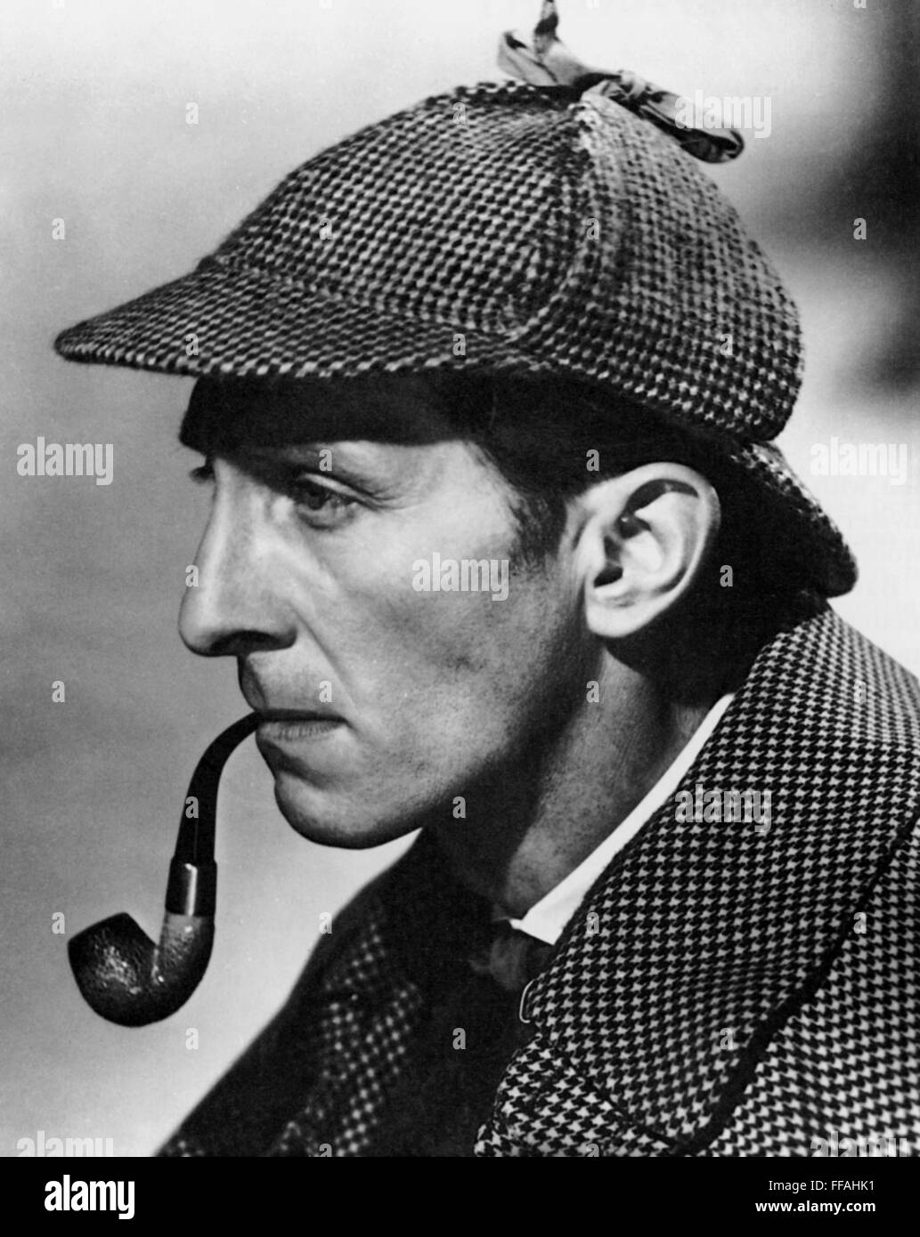PETER CUSHING (1913-1994). /nas Sherlock Holmes in "The Hound of the ...