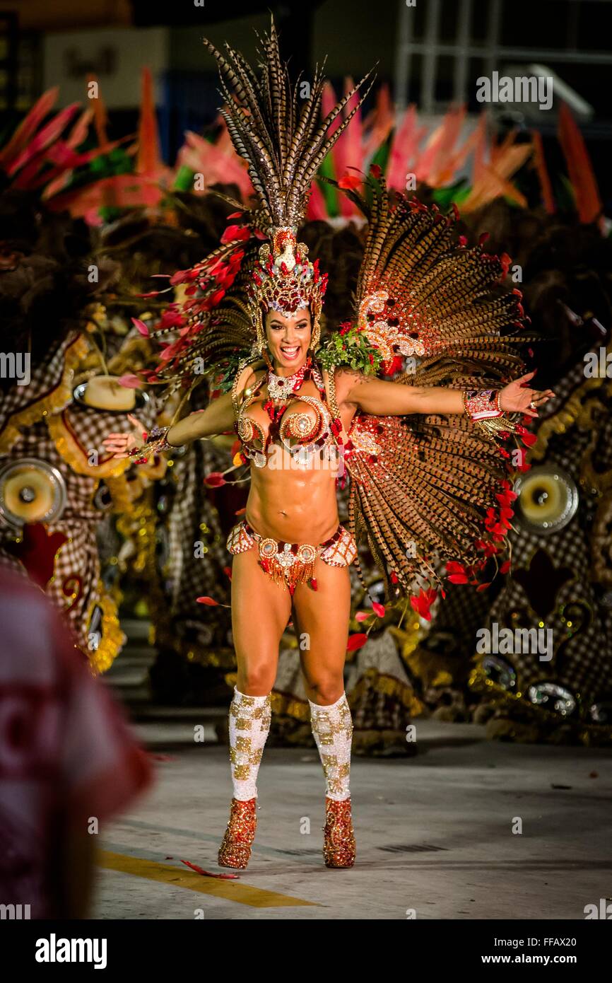 Rio Carnival: The UK woman leading the dance in Brazil