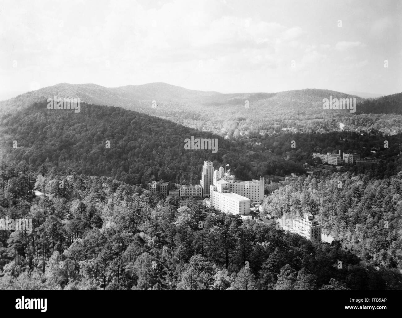 ARKANSAS HOT SPRINGS. /nView of Hot Springs National Park with the