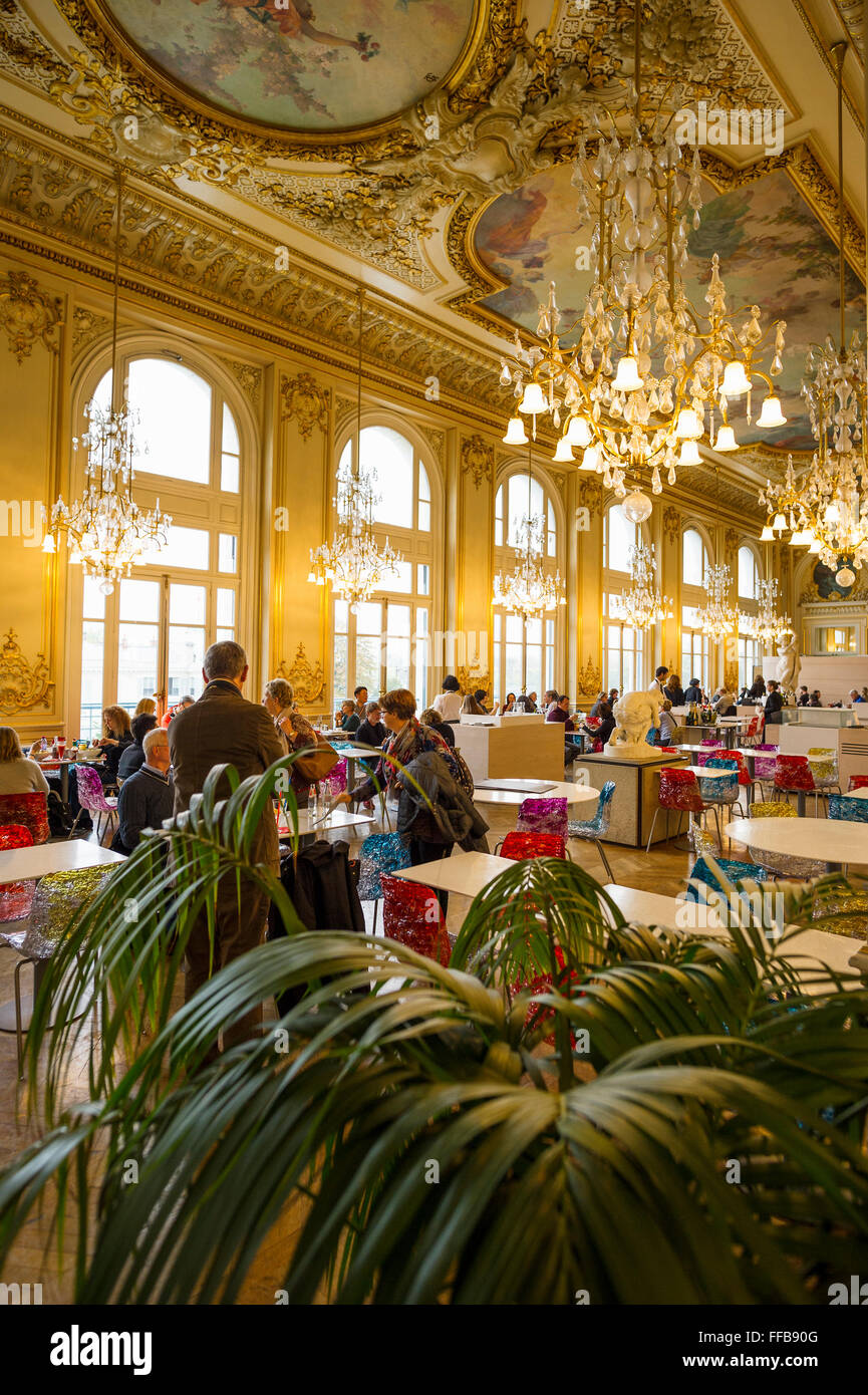 Restaurant at musee dorsay hi-res stock photography and images - Alamy