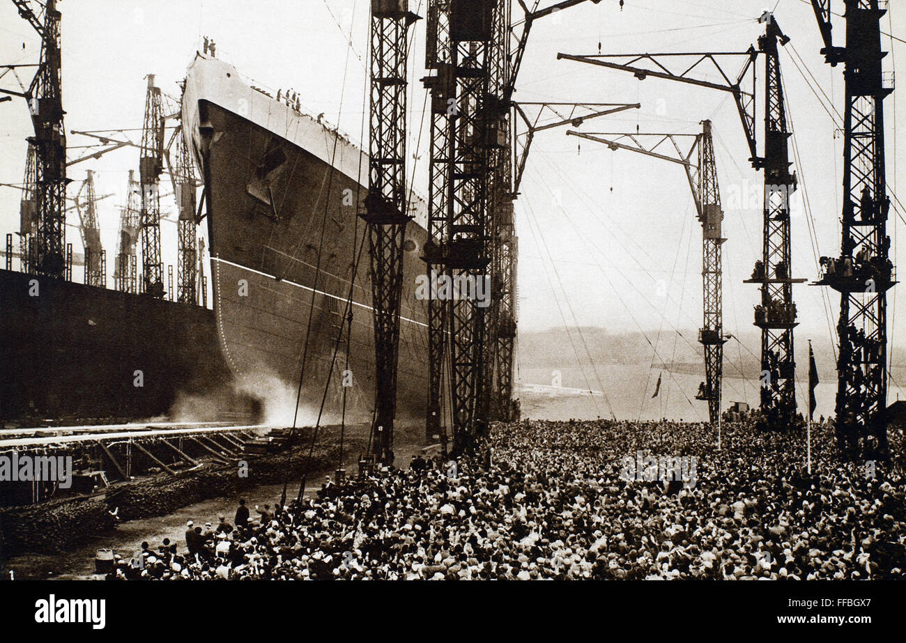 R.M.S. QUEEN ELIZABETH. /nLaunching of the R.M.S. Queen Elizabeth at Clydebank, Scotland, 27 September 1938. Stock Photo