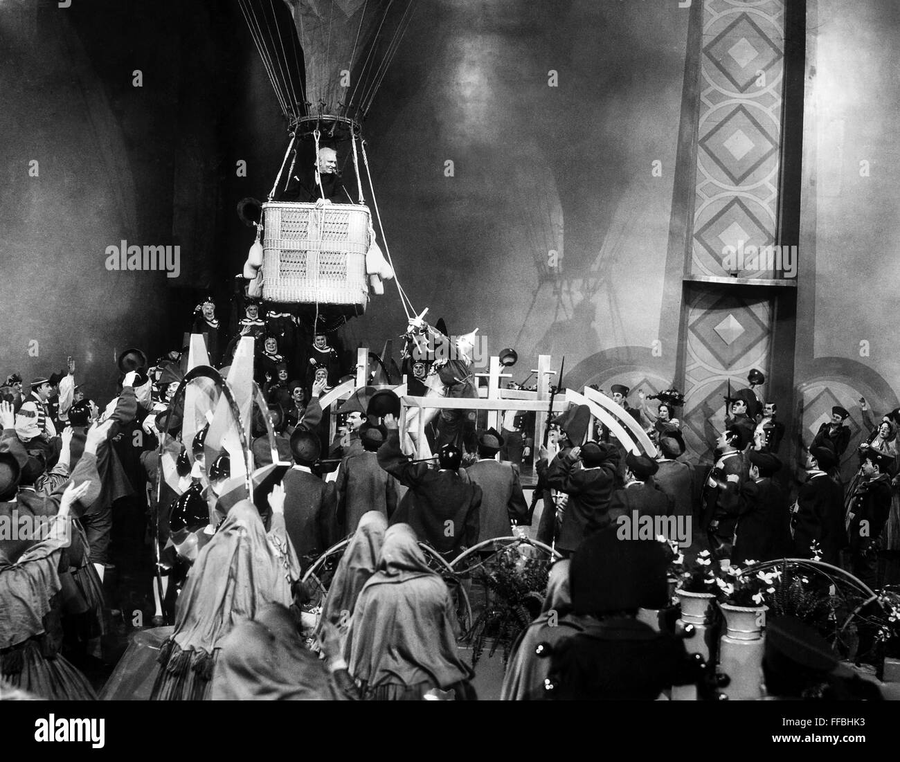WIZARD OF OZ, 1939. /nFrank Morgan as the Wizard in the gondola of the balloon. Stock Photo