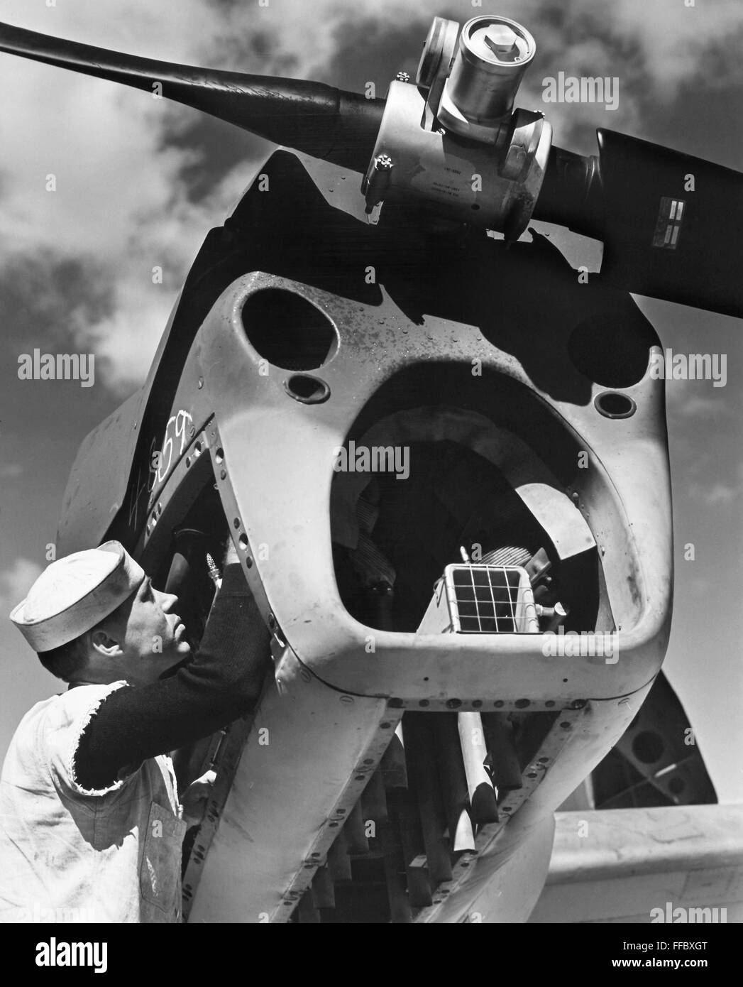 CURTISS SO3C SEAMEW. /nAn Aviation Machinist's Mate of the U.S. Navy