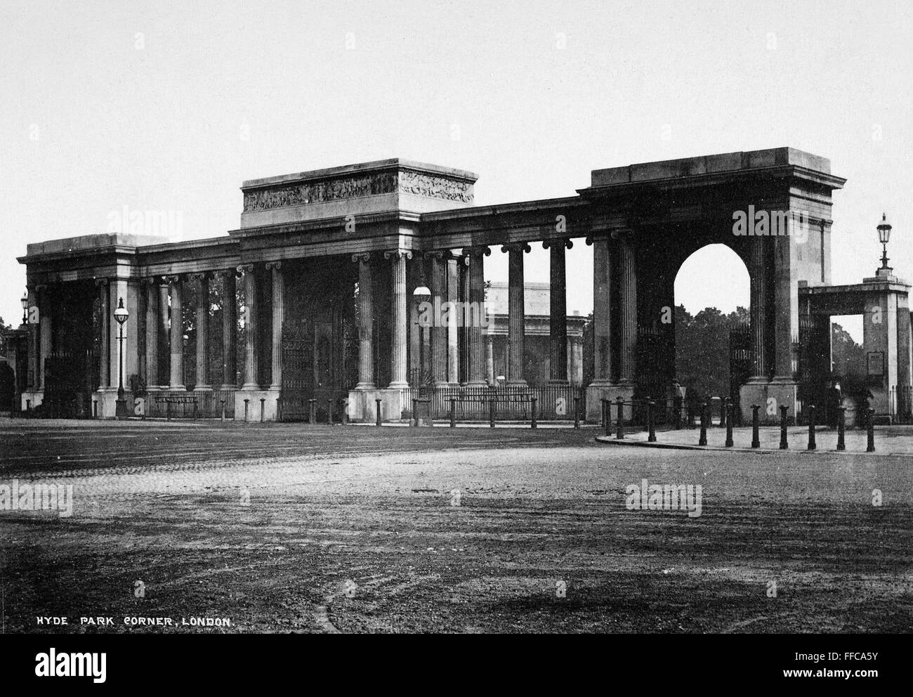 LONDON HYDE PARK CORNER. /nView of Hyde Park Corner, Hyde Park, London