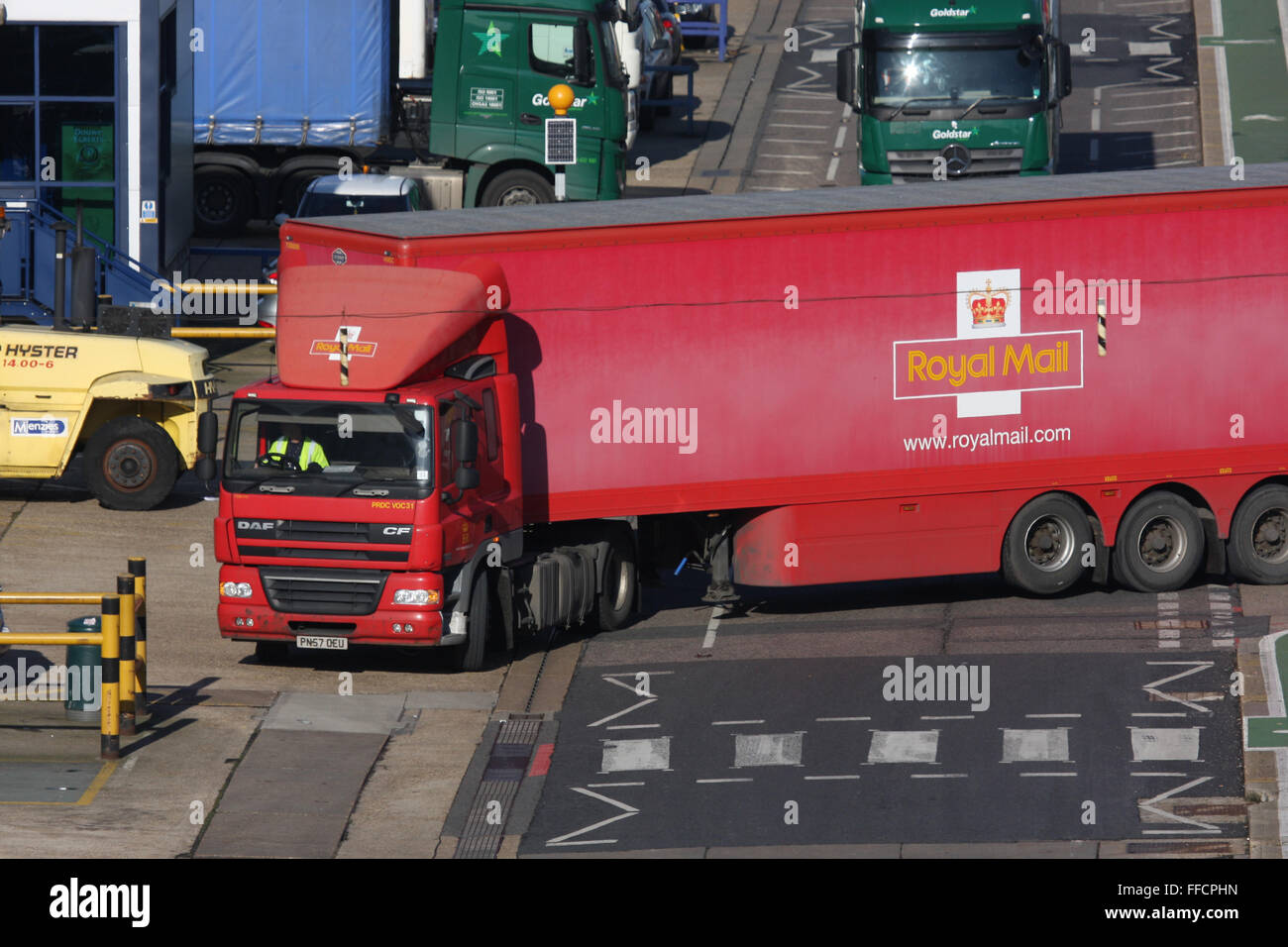 ROYAL MAIL ARTICULATED LORRY TRUCK Stock Photo