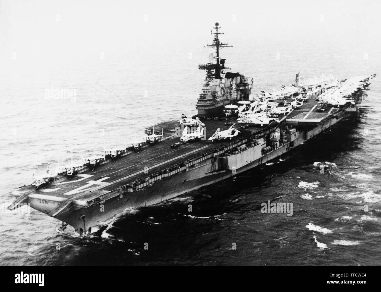 Uss franklin d roosevelt n midway class aircraft carrier serving