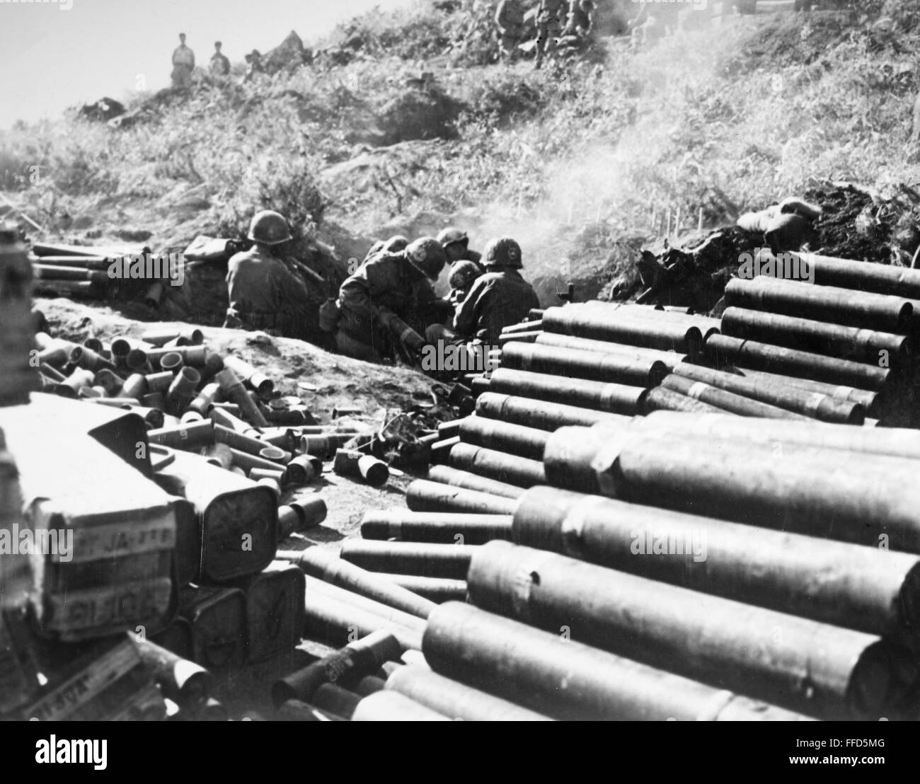 KOREAN WAR ARTILLERY. /nA 9th ROK Division mortar team at the foot of