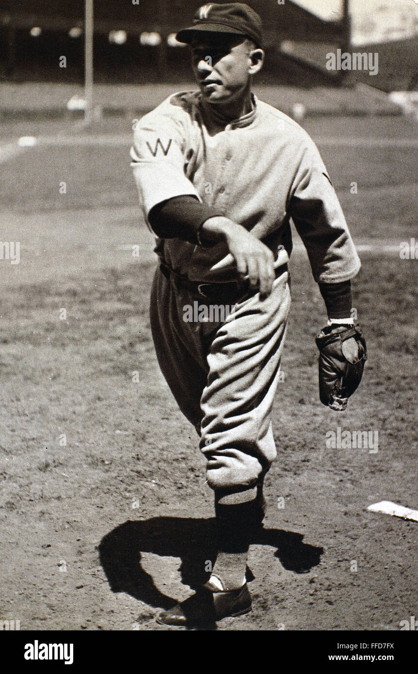 SAMUEL JONES (1892-1966). /nSamuel ‘Sad Sam’ Jones. American baseball
