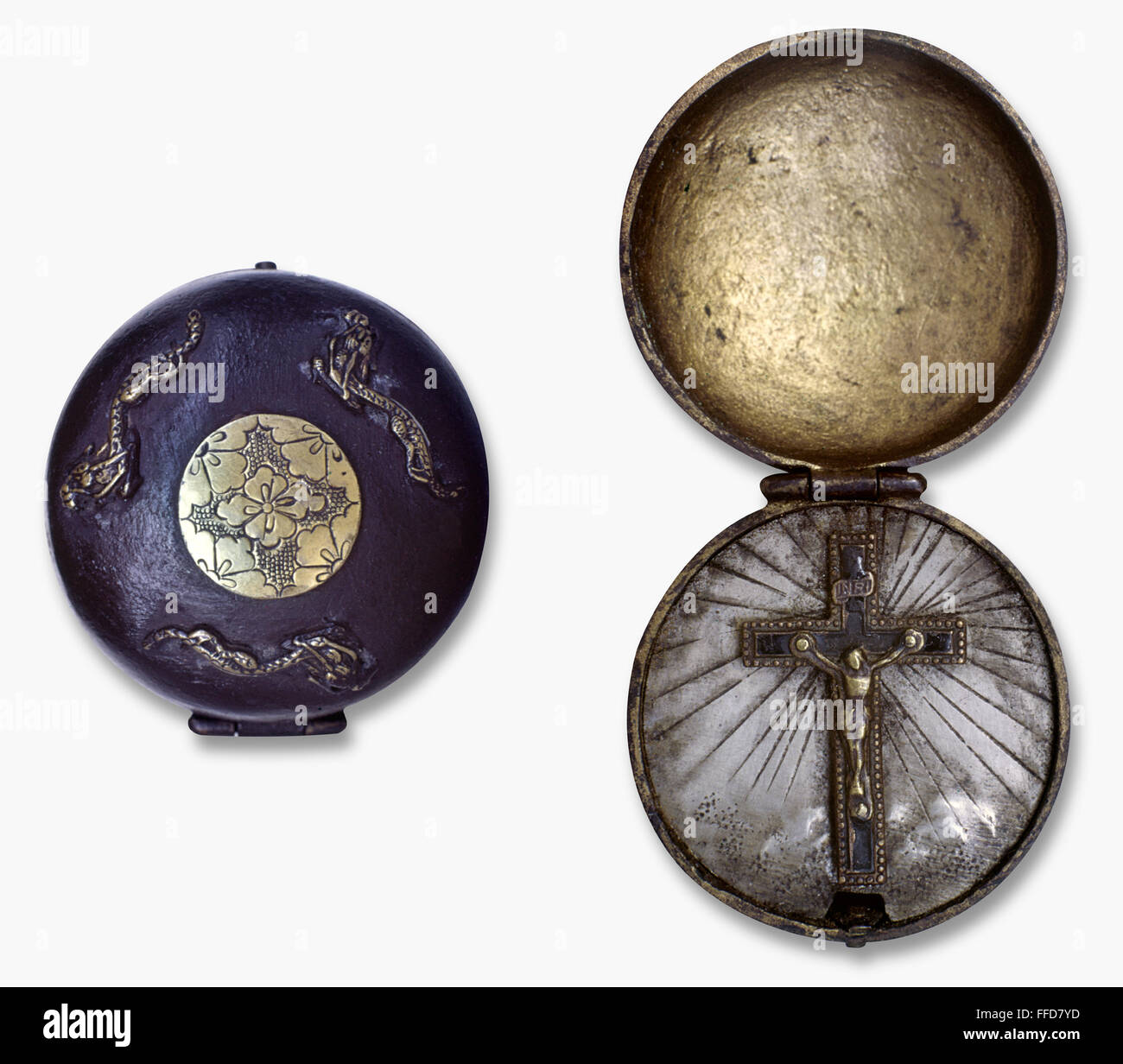 JAPAN CHRISTIAN LOCKET. /nSecret Christian locket with Japanese characters on face opened to