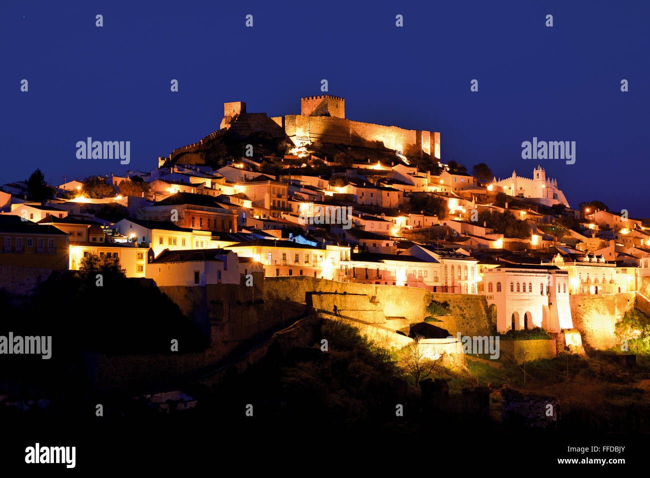 Portugal, Alentejo: Nocturnal view of historic village Mértola Stock Photo