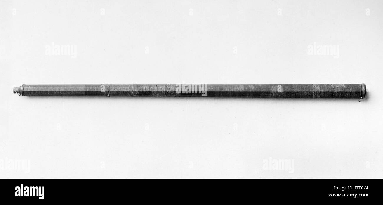 WASHINGTON FIELD GLASS. /nField glass used by General