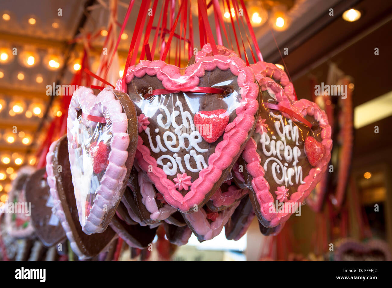 Europe, Germany, Duesseldorf, fun fair at the banks of the river Rhine in the town district Oberkassel, hearts of gingerbread. Stock Photo