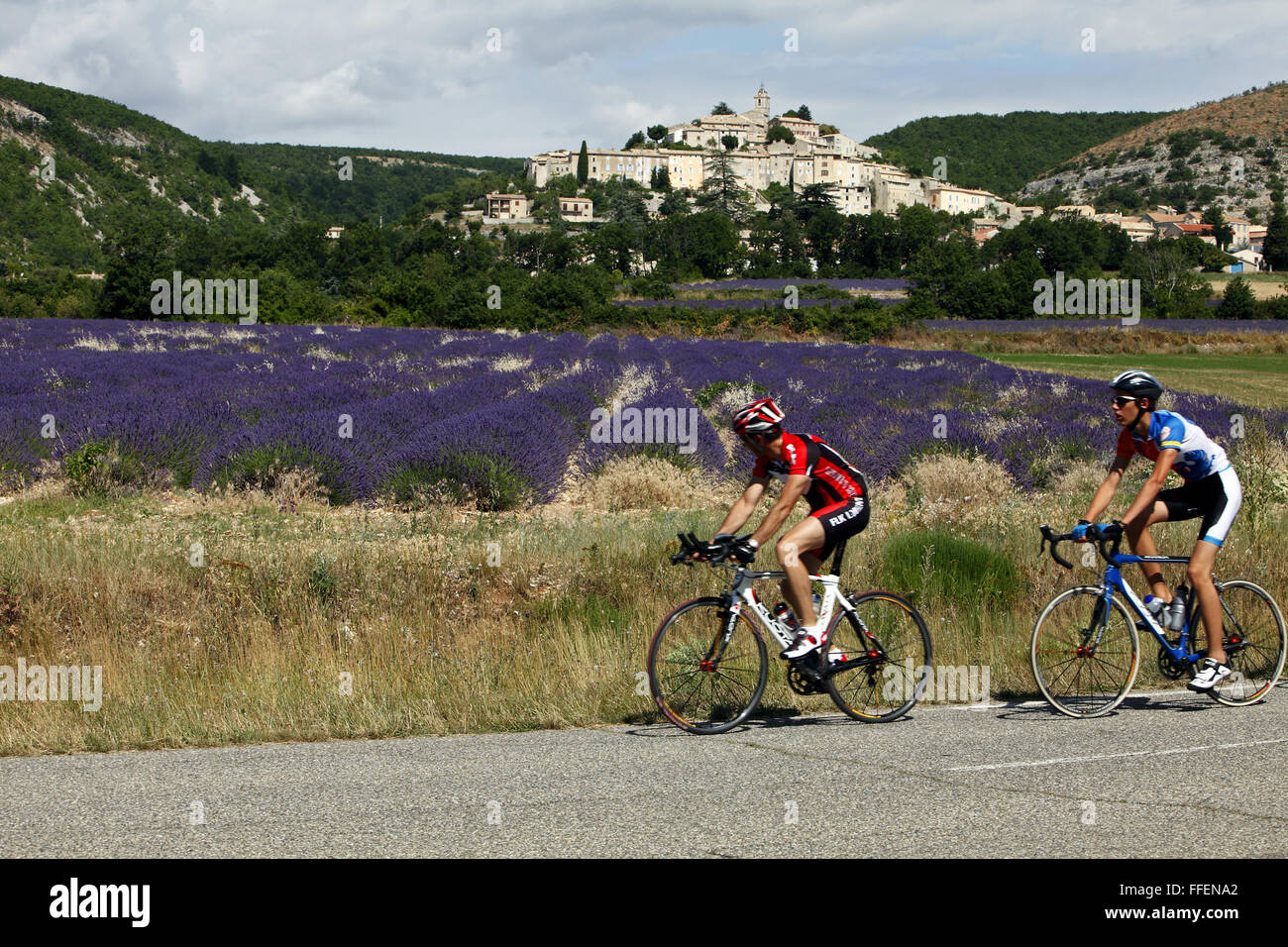 Cycling france field hi-res stock photography and images - Alamy
