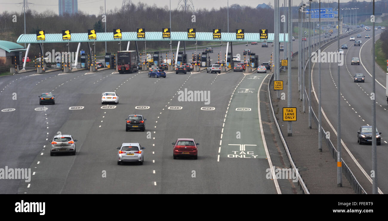 Great Wyrley, Staffordshire, UK. 12th February, 2016. Toll Booths and traffic pictured today on the M6 Toll road Motorway at Great Wyrley in Staffordshire after announcements that the M6 Toll road may be up for sale. Credit:  Rosemary Roberts/Alamy Live News Stock Photo