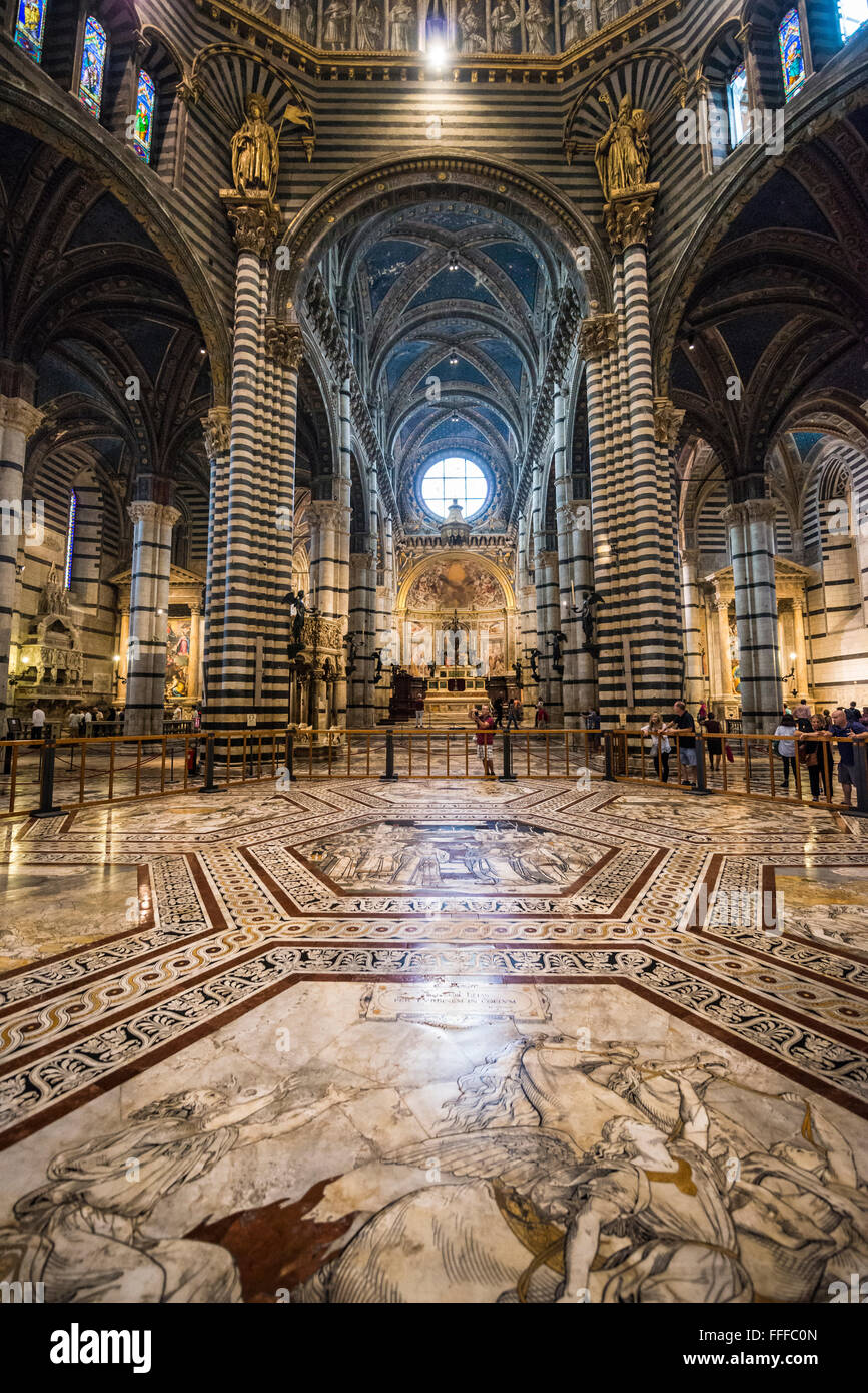 Interior, Siena Cathedral or cattedrale metropolitana di Santa Maria Assunta, Siena, Tuscany, Italy Stock Photo