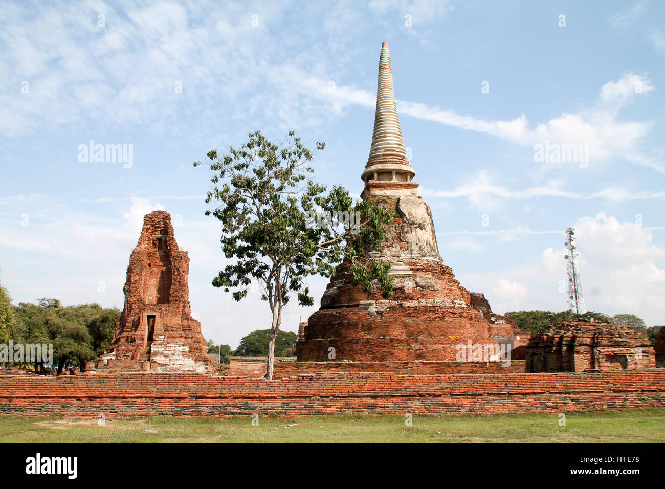 Temple in old city of Ayutthaya Stock Photo - Alamy