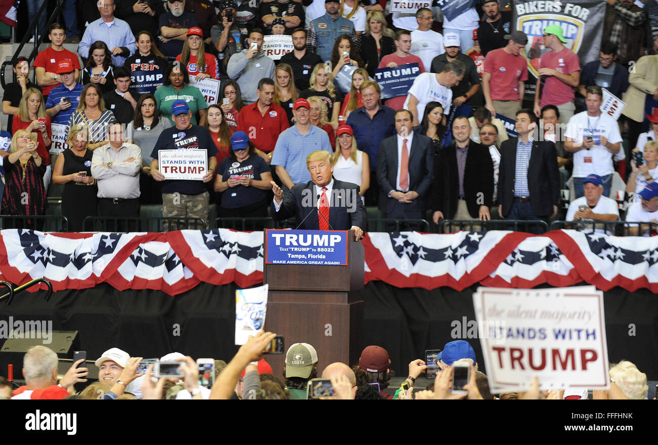 Tampa, Florida, USA. 12th Feb, 2016. Republican presidential candidate Donald Trump speaks at a campaign rally at the University of South Florida Sun Dome in Tampa, Florida on February 12, 2016. Credit:  Paul Hennessy/Alamy Live News Stock Photo