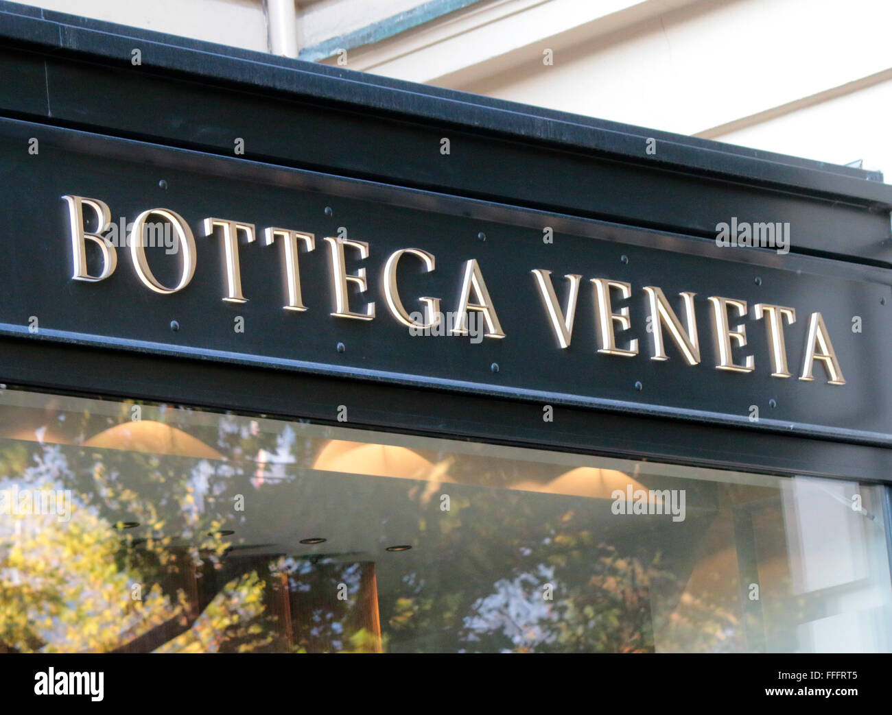 Markennamen: 'Bottega Veneta', Berlin. Stock Photo