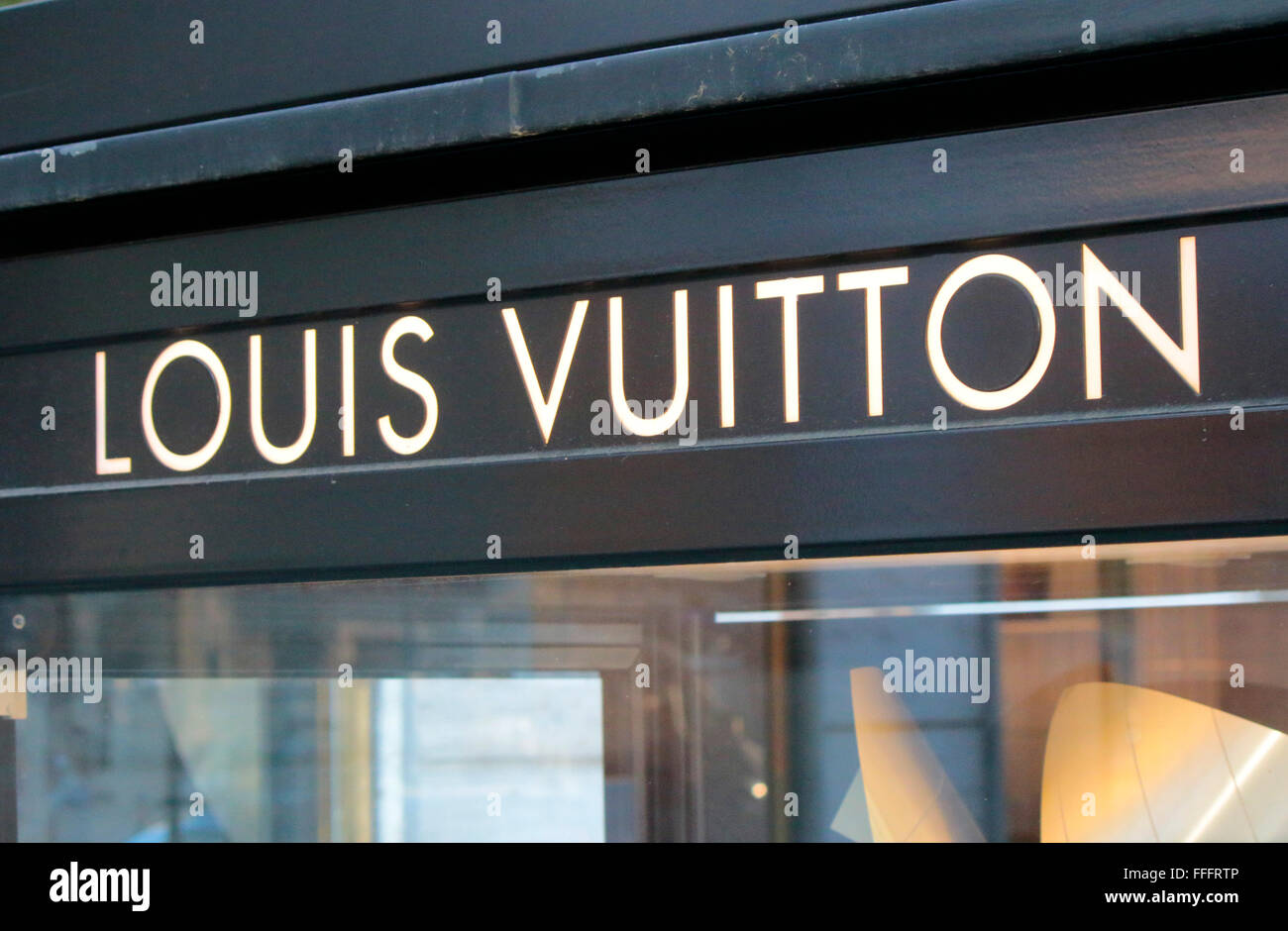 Markennamen: 'Louis Vuitton', Berlin. Stock Photo