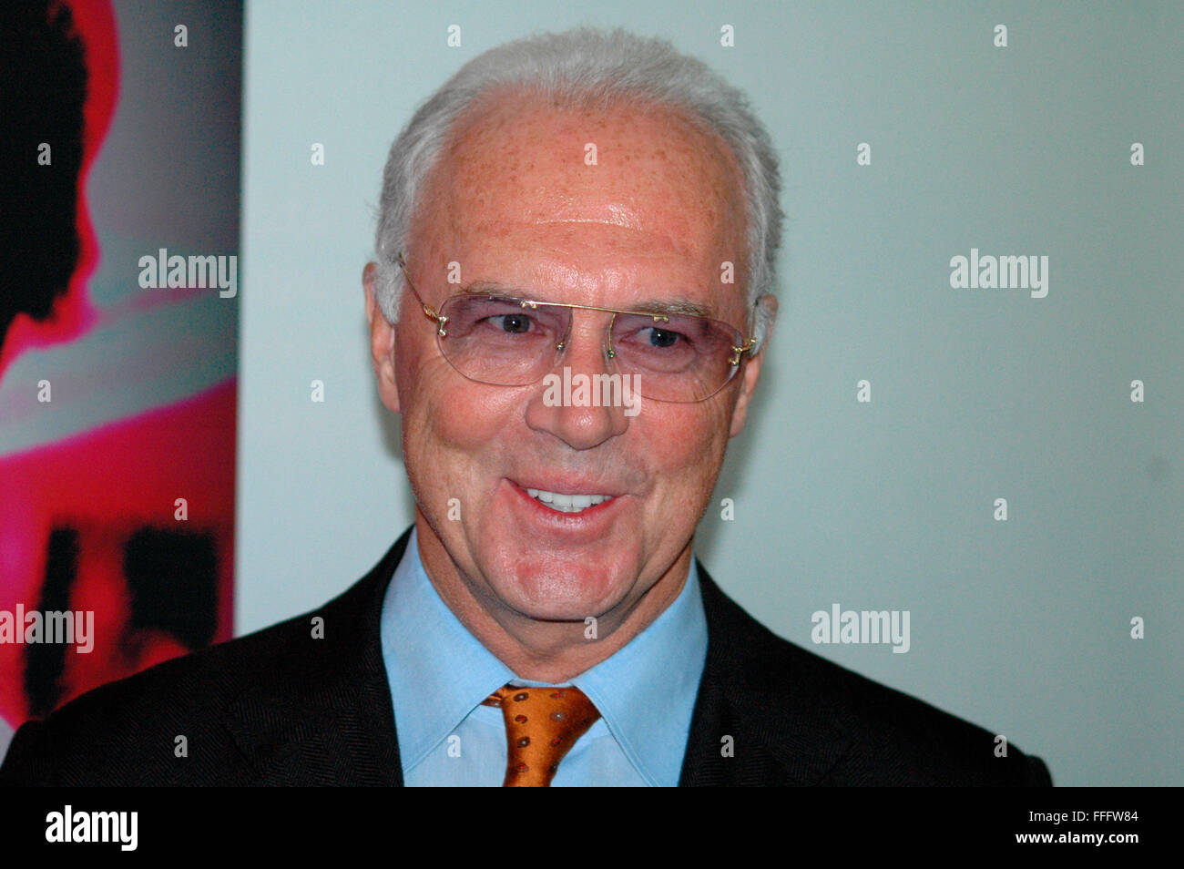 Franz Beckenbauer - Enthuellung eines Portraits des "Kaisers" der schweizer Kuenstlerin Annelies Strba im Rahmen der Ausstellung Stock Photo
