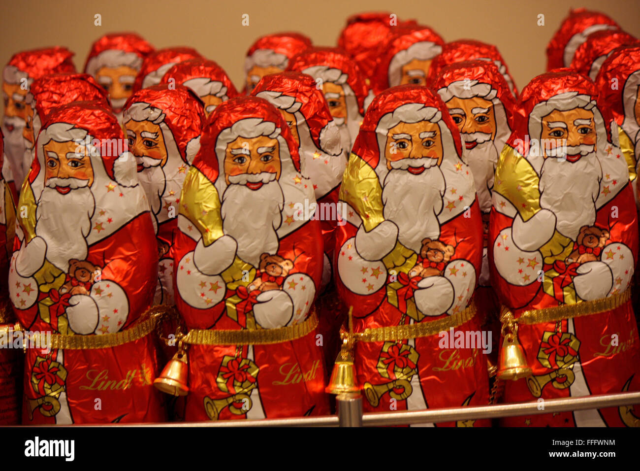 Weihnachtsmaenner, Dezember 2013, Berlin. Stock Photo