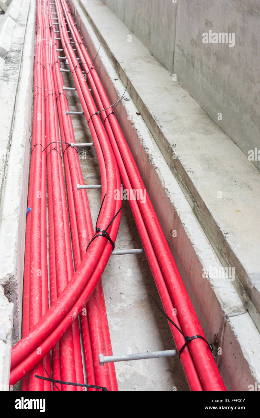 Pulling cables hires stock photography and images Alamy