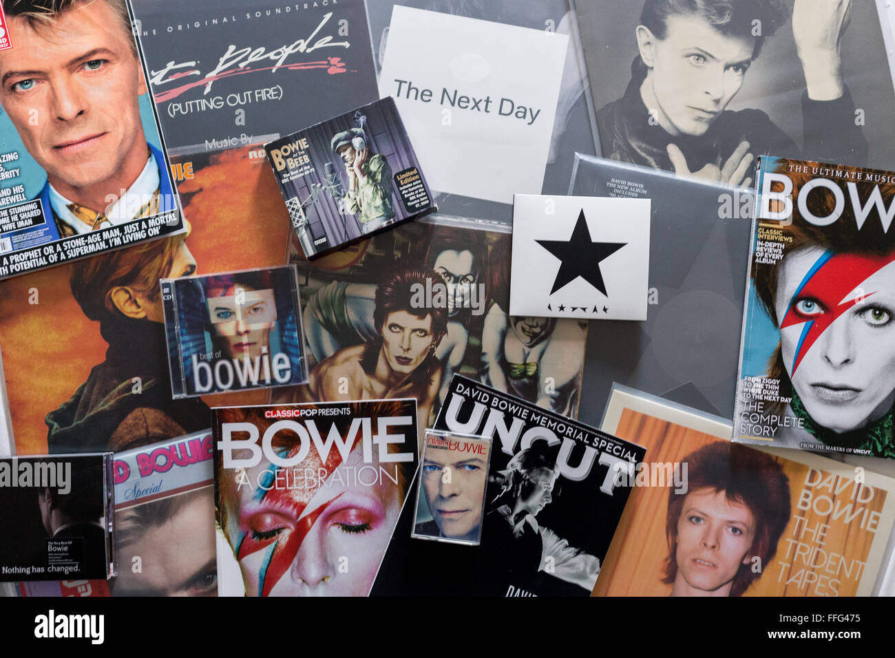 David Bowie - Collection of albums,vinyl,cd's magazines and memorabilia featuring David Bowie's image Stock Photo