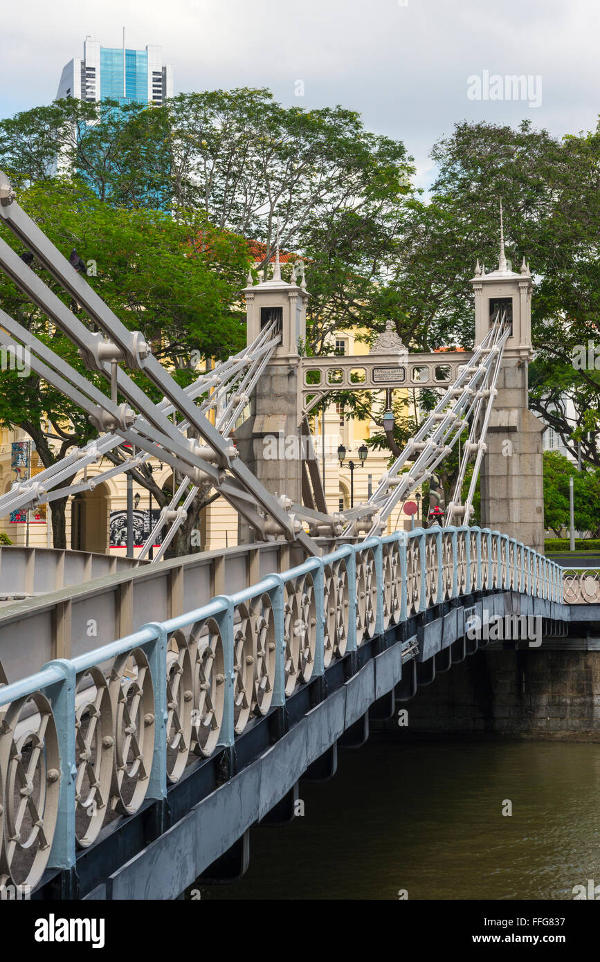 The Cavenagh Bridge, Singapore Stock Photo - Alamy