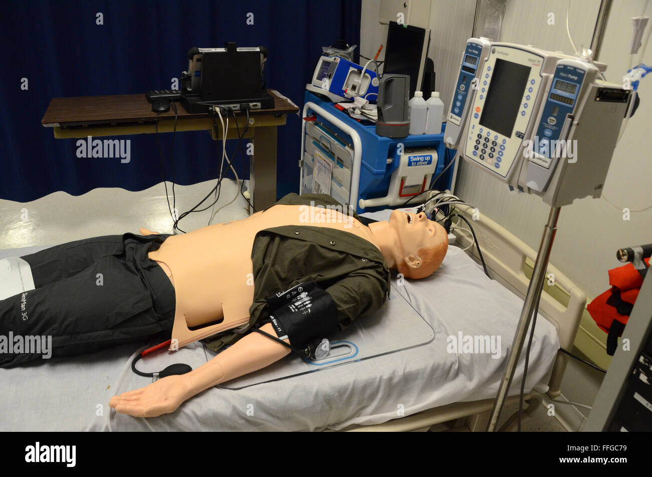 camp delta guantanamo bay cuba medical clinic treatment room beds