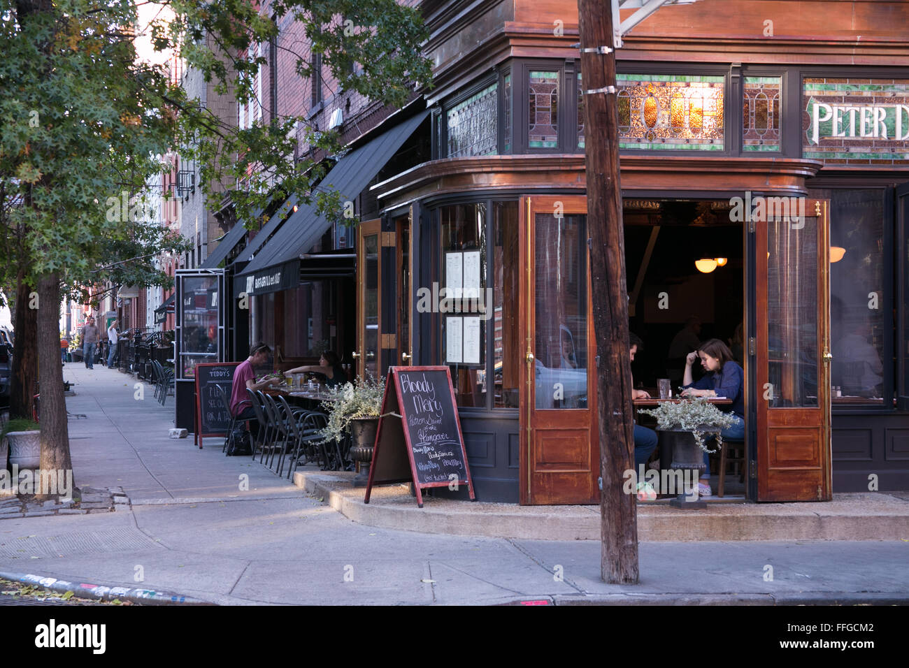 Corner restaurant new york hires stock photography and images Alamy