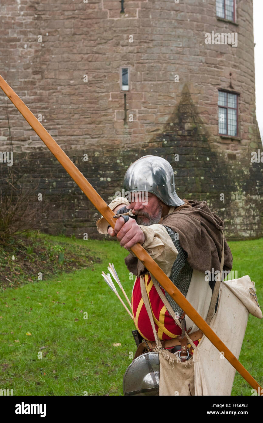 Agincourt battle archers hi-res stock photography and images - Alamy
