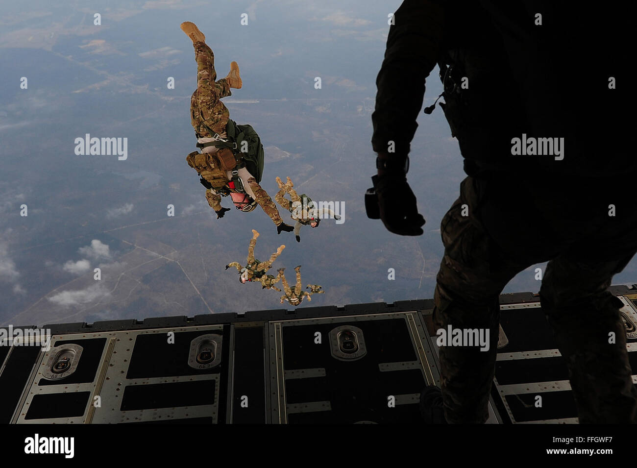 Combat controllers from the 21st Special Tactics Squadron conduct a ...