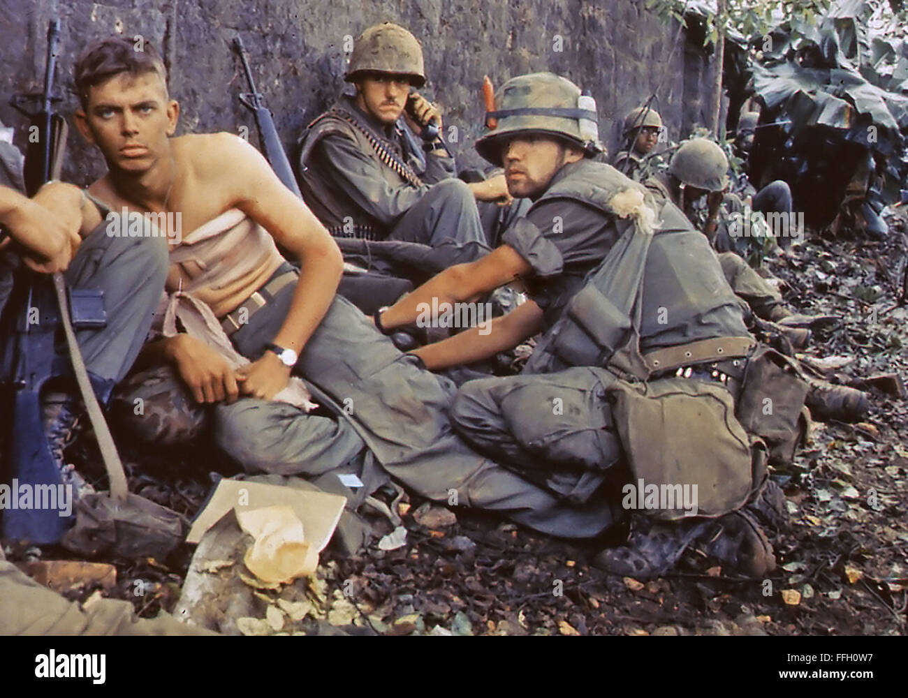 Twentieth Century 'Angel of Mercy' -- D. R. Howe (Glencoe, MN) treats the wounds of Private First Class D. A. Crum (New Brighton, PA), 'H' Company, 2nd Battalion, Fifth Marine Regiment, during Operation Hue City.  Date2 June 1968 Stock Photo