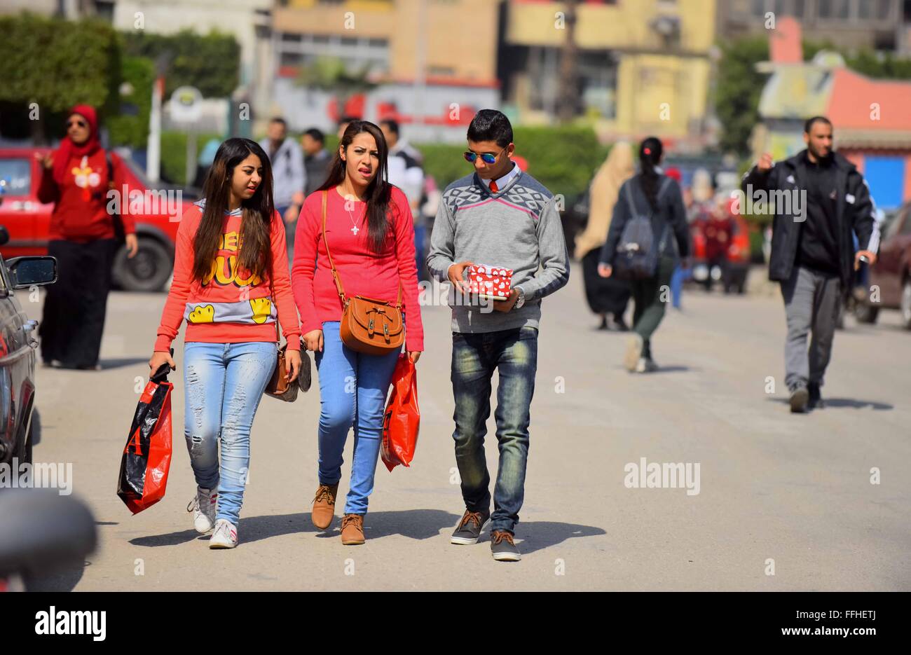 Cairo, Egypt. 14th Feb, 2016. Egyptian students celebrate on Valentine