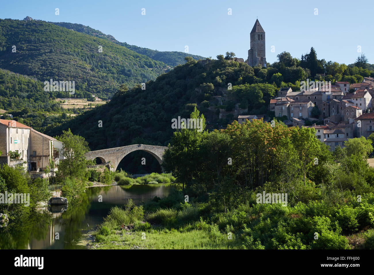 Pont Du Diable, over the Jaur river in Olargues, Haut-Languedoc, France Stock Photo