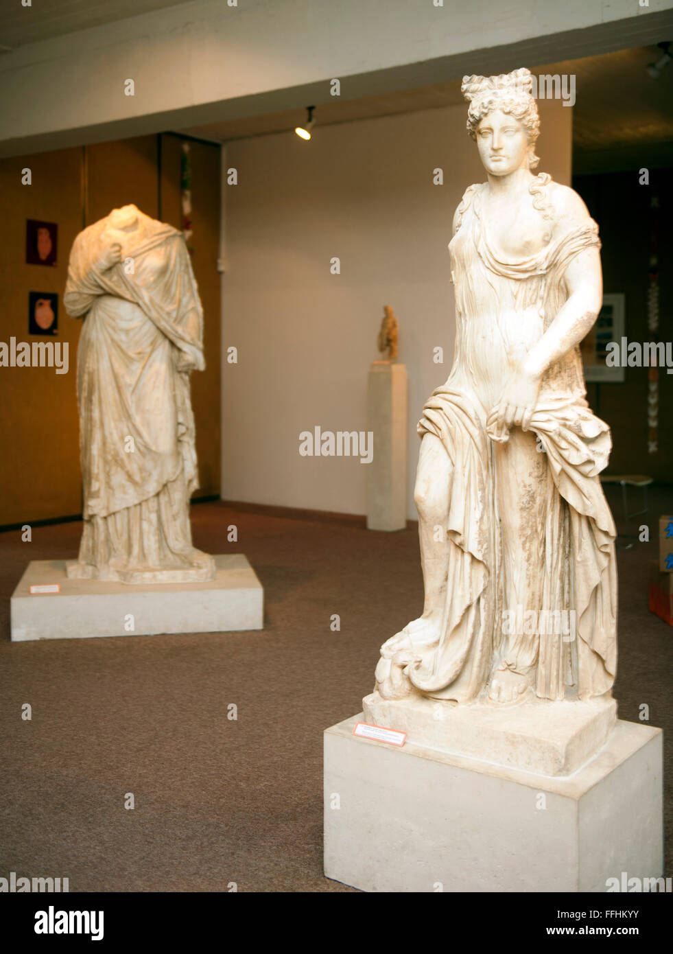 Griechenland, Kreta, Rethimnon, Archäoligisches Museum, im Vordergrund Aphrodite Stock Photo