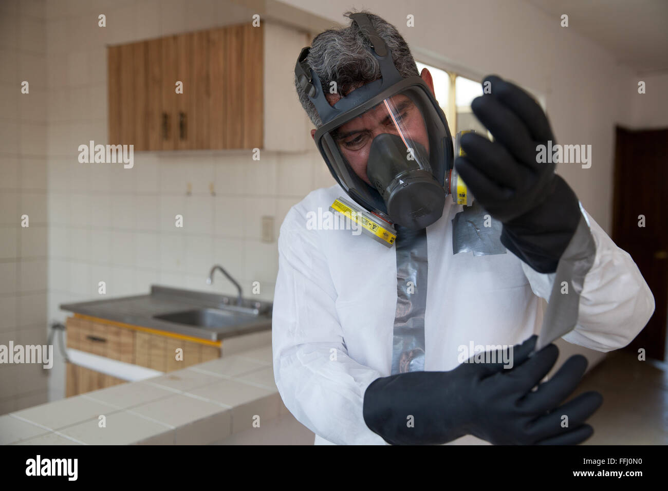 Donovan Tavera, forensic cleaning Stock Photo Alamy