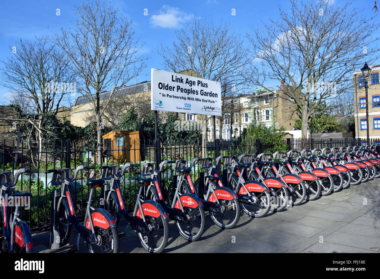 Santander bicycles hi res stock photography and images Alamy