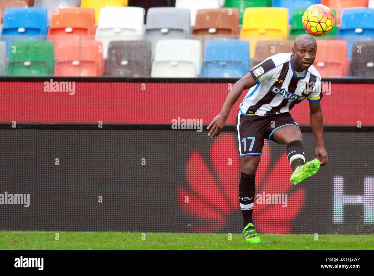Udine, Italy. 14th Feb, 2016. Udinese's midfielder Pablo Armero kicks the ball during the Italian Serie A football match between Udinese Calcio v Bologna FC. Bologna beats Udinese 0-1 in Italian Serie A football match. © Andrea Spinelli/Pacific Press/Alamy Live News Stock Photo