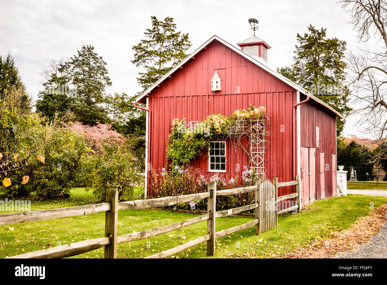 Small Red Barn South Hamilton Street Middleburg Virginia Stock Photo Alamy