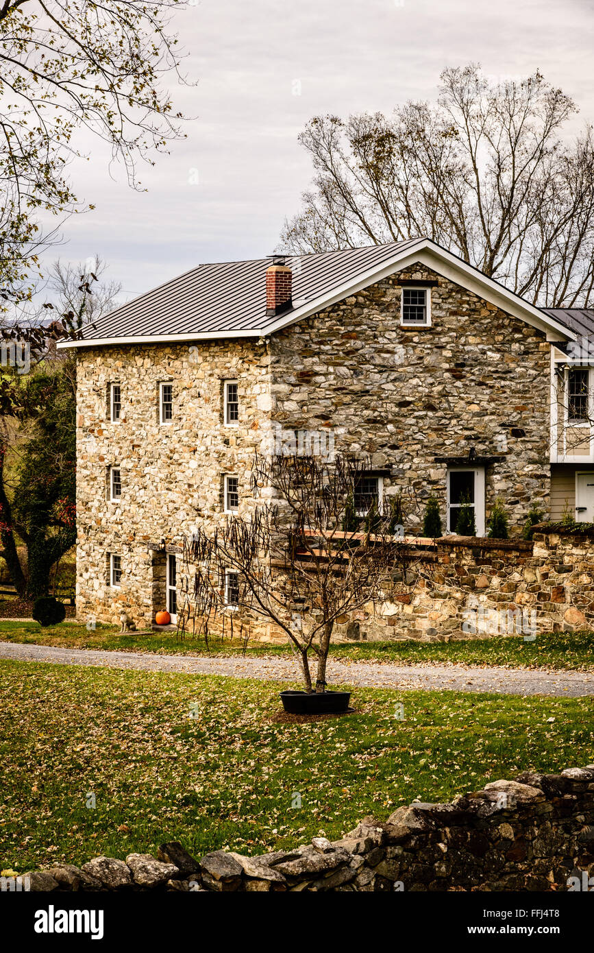 Stone Granary, Rose Hill Farm 34072 John Mosby Highway, Upperville