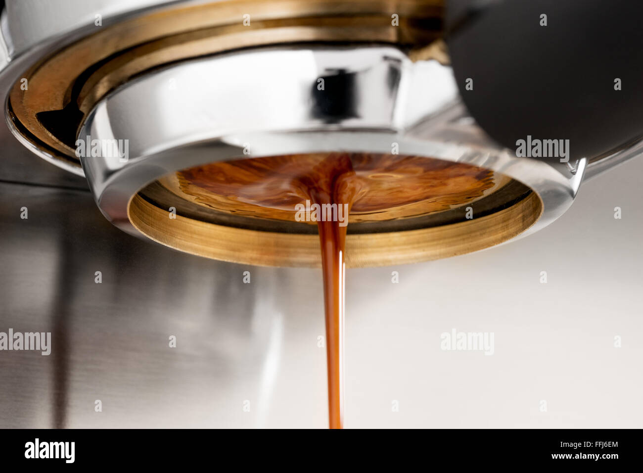 Espresso extraction hires stock photography and images Alamy